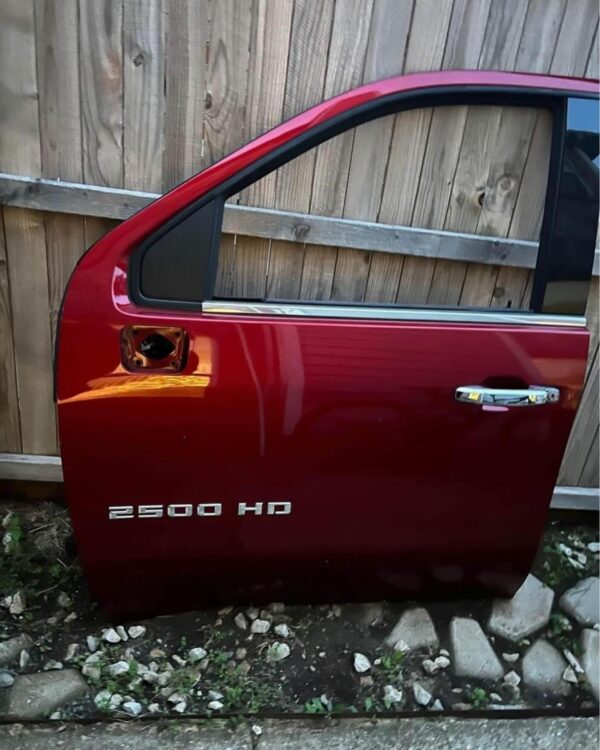 FRONT PASSENGER DOOR GMC AND CHEVY